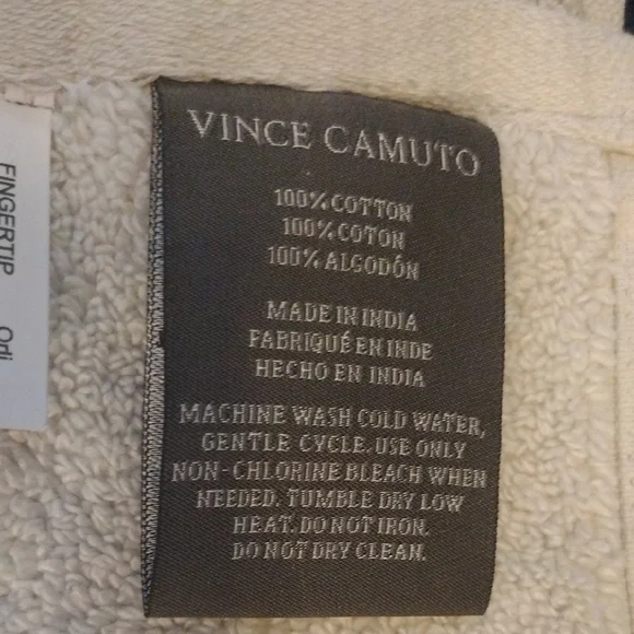Vince Camuto Soft Cream Fingertip Towel - Picture 6 of 6